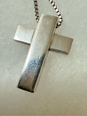 *Shiny* Authentic Gucci - 925 Sterling Silver Cross Pendant Necklace w/ COA